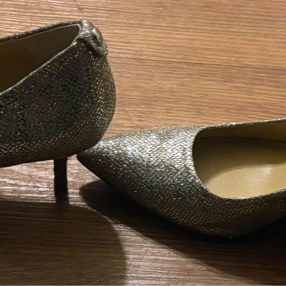 Michael By Michael Kors NWB Silver Glitter Kitten Pumps Size 7M - Picture 10 of 12
